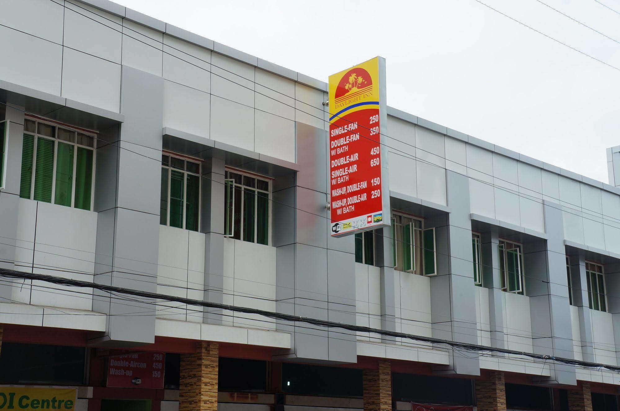 Daylight Inn Davao Exterior photo